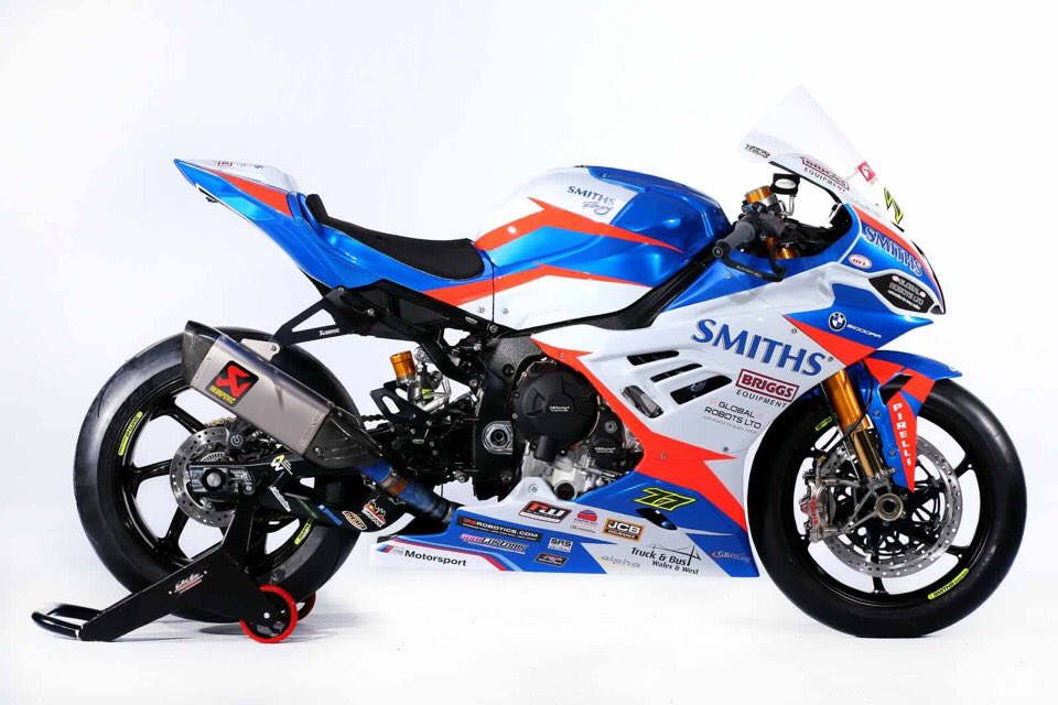 BSB returns for Easter Weekend and our sponsorship with Smiths Racing BMW kicks in!